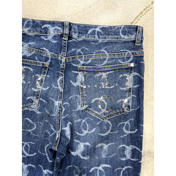 Chanel 23B Runway Dark Blue Denim White CC Printed Logo Sequin Skinny Jeans 42 - Picture 12 of 12